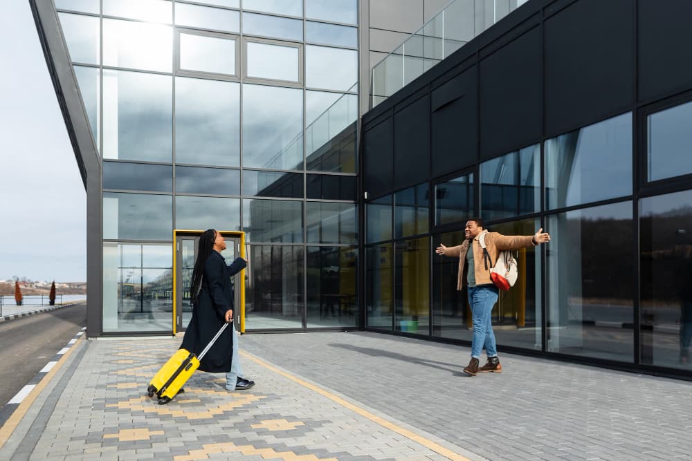 Como escolher a porta eletrônica ideal para sua casa ou empresa?